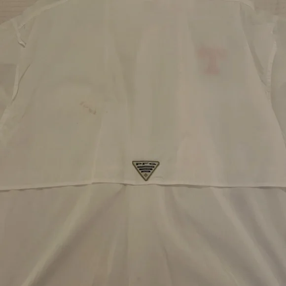 Tennessee Columbia Men’s PFG Short Sleeve Button Up - Picture 7 of 8